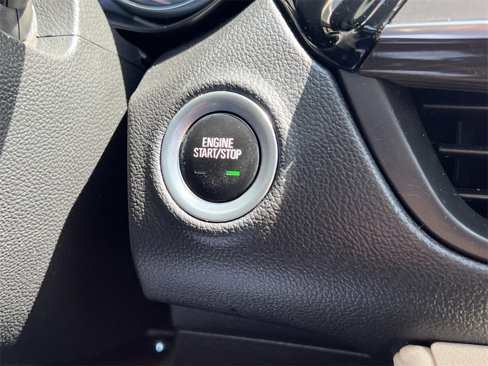 Certified 2019 Buick Envision Essence image 28