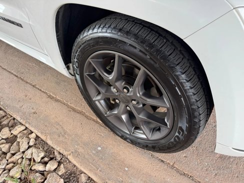 Used 2020 Jeep Grand Cherokee Limited X image 30