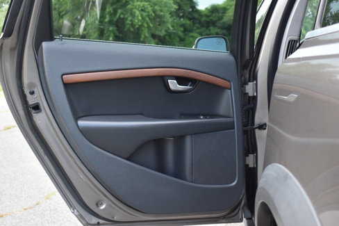 Used 2010 Volvo XC70 3.2 image 10