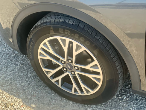 Used 2020 Ford Escape SEL image 19