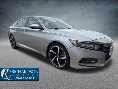 Used 2018 Honda Accord Sport image 4