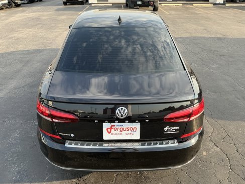 Used 2021 Volkswagen Passat 2.0T SE image 19