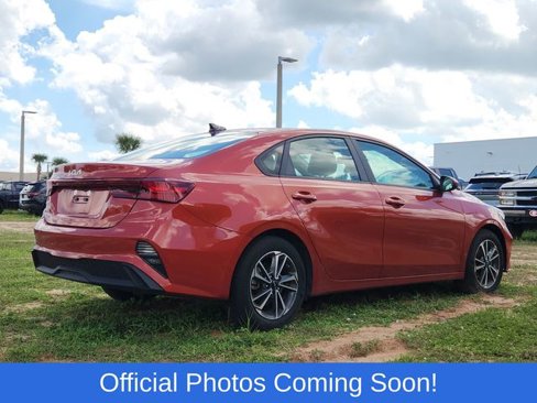 Used 2022 Kia Forte LXS image 3
