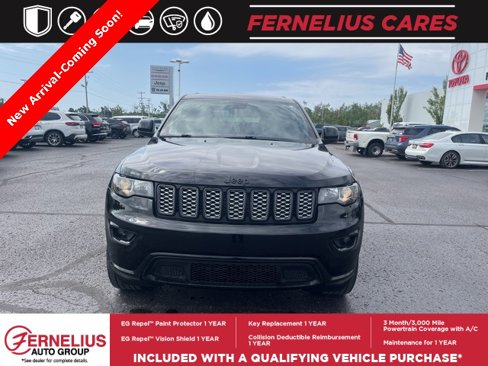Used 2021 Jeep Grand Cherokee Laredo X image 3