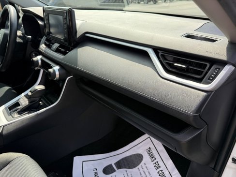 Certified 2022 Toyota RAV4 LE image 16