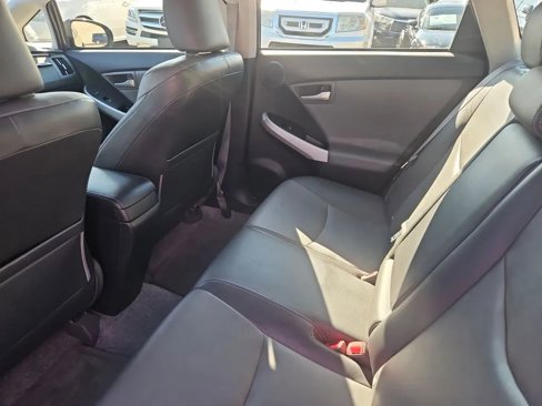 Used 2012 Toyota Prius Five image 16