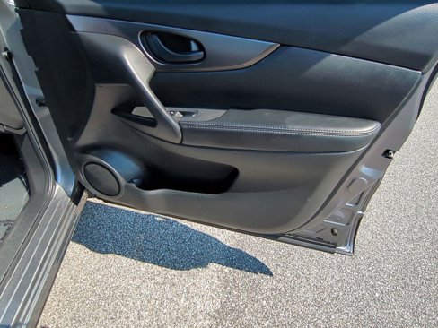 Certified 2020 Nissan Rogue Sport S image 32