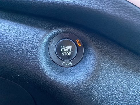 Used 2018 Jeep Cherokee Latitude Plus image 15