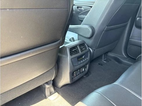 Used 2017 Honda Pilot Touring image 11