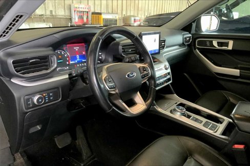 Certified 2020 Ford Explorer XLT w/ Equipment Group 202A image 16