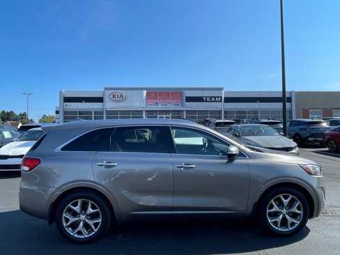 Used 2018 Kia Sorento SX image 8