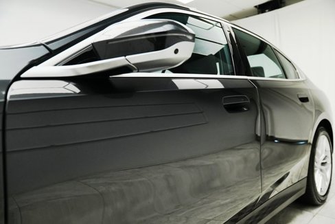 Used 2024 BMW 530i xDrive w/ Premium Package image 10
