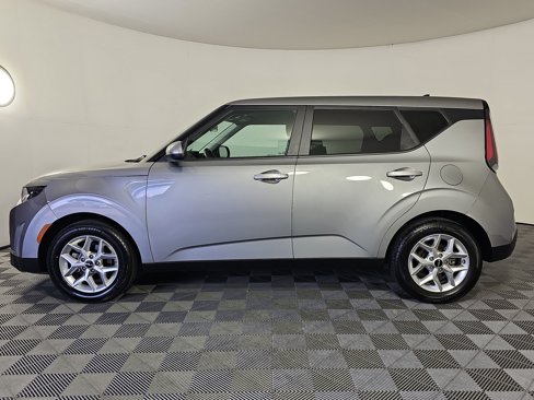 Used 2023 Kia Soul LX w/ Option Group 015 image 2