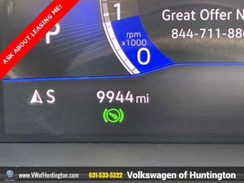 Certified 2025 Volkswagen Jetta SE w/ Sunroof Package image 24