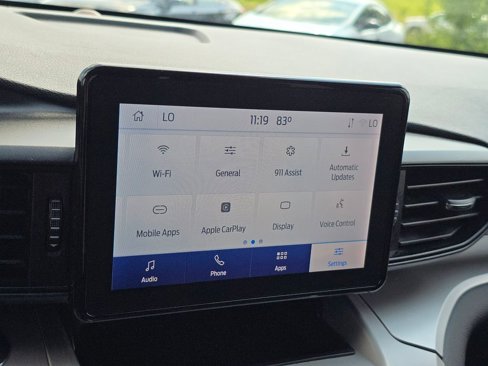 Used 2020 Ford Explorer XLT w/ Comfort Package image 4