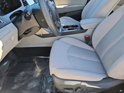 Used 2017 Hyundai Sonata Sport image 16
