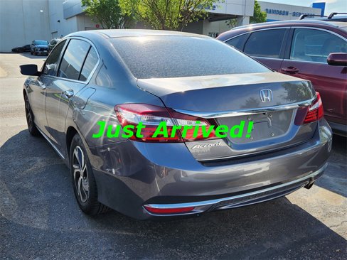 Used 2017 Honda Accord LX image 4