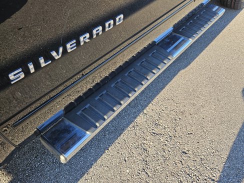 Used 2018 Chevrolet Silverado 1500 LT w/ Trailering Package image 11