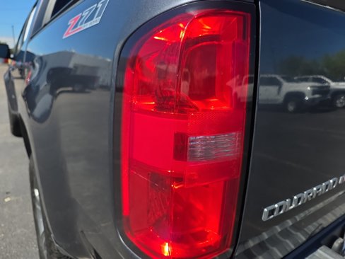 Used 2017 Chevrolet Colorado Z71 image 19