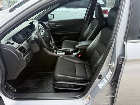 Used 2016 Honda Accord Sport image 27