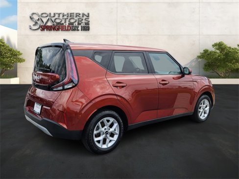 Used 2023 Kia Soul LX w/ LX Technology Package image 6