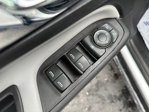 Used 2022 Chevrolet Equinox LT image 11