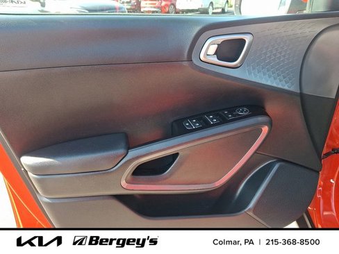Used 2023 Kia Soul EX image 12