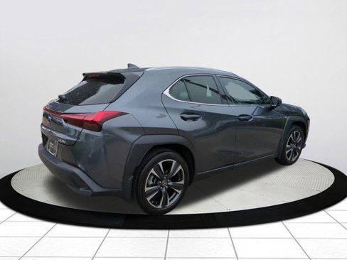Used 2022 Lexus UX 200 image 4