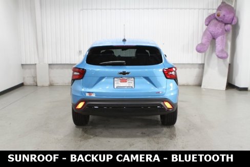 New 2026 Chevrolet Trax RS w/ Sunroof Package image 31
