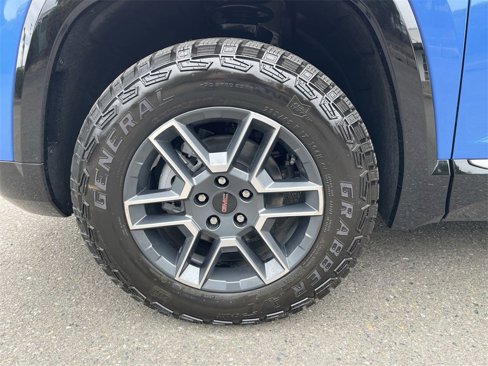 New 2026 GMC Terrain AT4 w/ Convenience Package III image 32