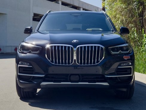 Used 2021 BMW X5 xDrive45e image 3