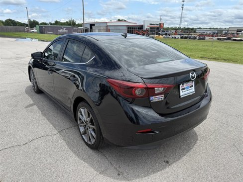 Used 2018 MAZDA MAZDA3 Grand Touring w/ Premium Equipment Package image 5