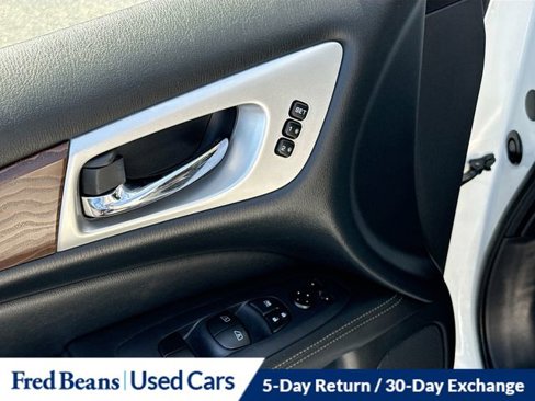 Used 2019 Nissan Pathfinder Platinum image 20