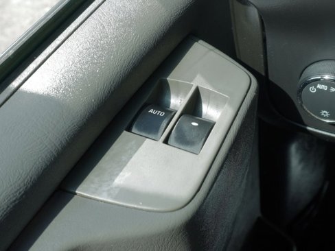 Used 2015 Chevrolet Express 2500 image 15