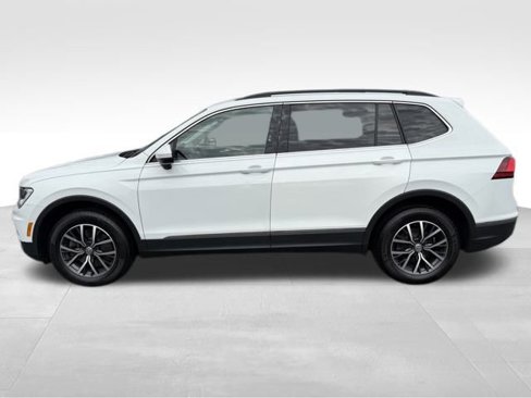 Used 2020 Volkswagen Tiguan SE image 11