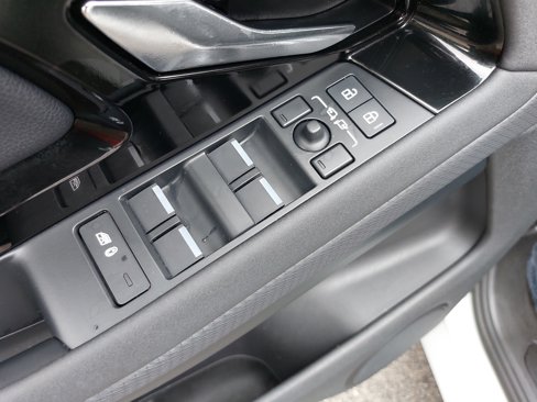 Used 2023 Land Rover Range Rover Evoque S image 29