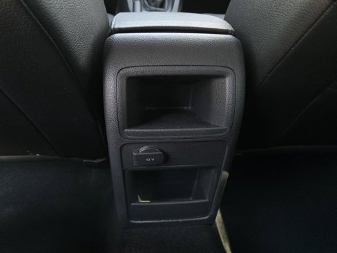 Used 2017 Volkswagen Jetta SE image 14