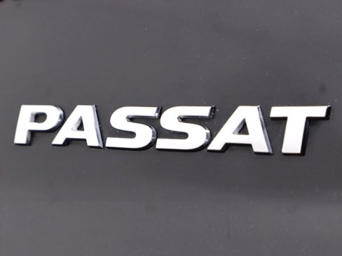 Used 2019 Volkswagen Passat 2.0T SE R-Line image 35