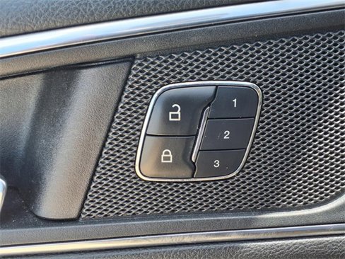 Used 2017 Ford Edge Titanium w/ Equipment Group 301A image 5