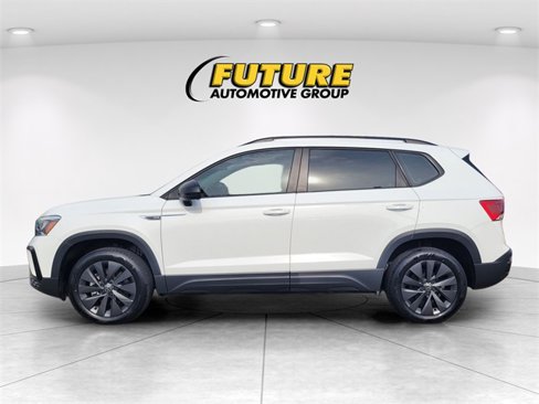 Used 2022 Volkswagen Taos S w/ IQ Drive S Package image 6
