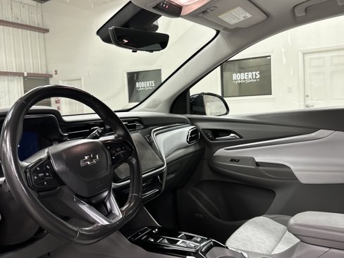 Used 2023 Chevrolet Bolt EUV Premier w/ Sun & Sound Package image 9