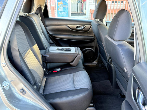 Used 2017 Nissan Rogue S image 37