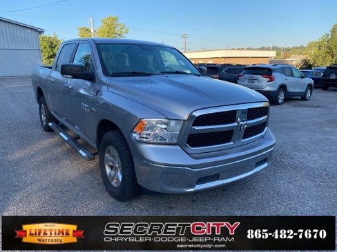 Used 2019 RAM 1500 Classic SLT w/ Luxury Group image 3