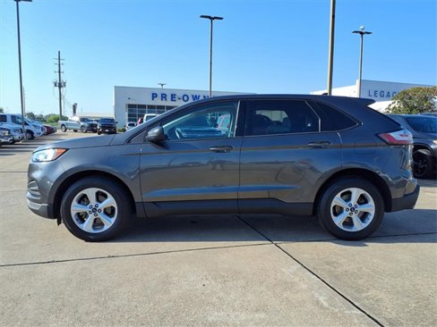 Used 2020 Ford Edge SE image 26