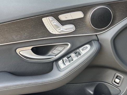 Used 2019 Mercedes-Benz C 300 4MATIC Sedan image 12