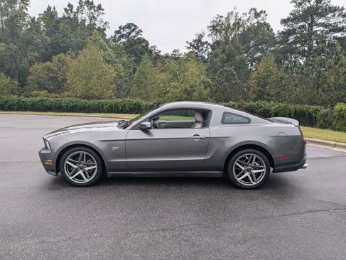 Used 2010 Ford Mustang GT image 8