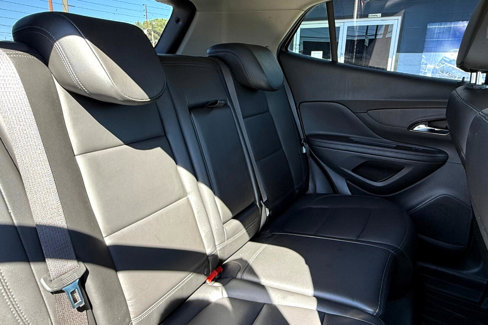 Used 2018 Buick Encore Essence image 18
