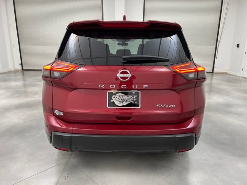 Used 2024 Nissan Rogue SV image 6