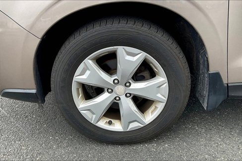 Used 2015 Subaru Forester 2.5i w/ Alloy Wheel Package image 27