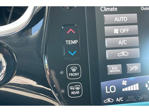 Used 2022 Toyota Prius Prime XLE image 27